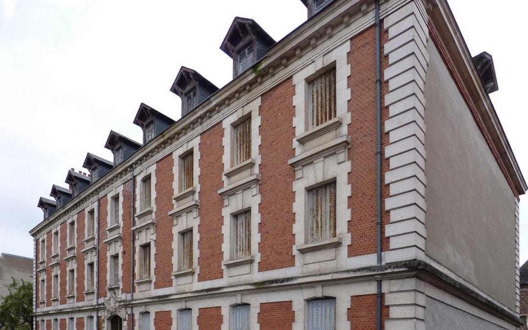 Aménagement du tribunal pour enfants dans les locaux de l&rsquo;ancienne gendarmerie – Moulins (03)